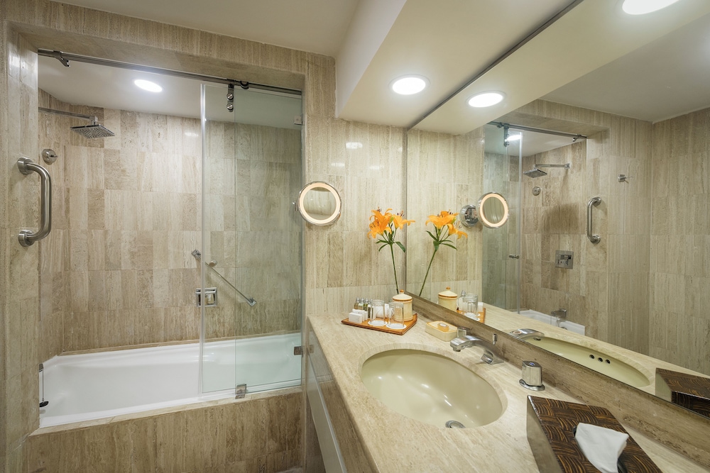 Family Suite, 3 Bedrooms - Photo 9