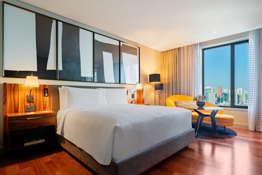Deluxe Room, 1 King Bed, River View