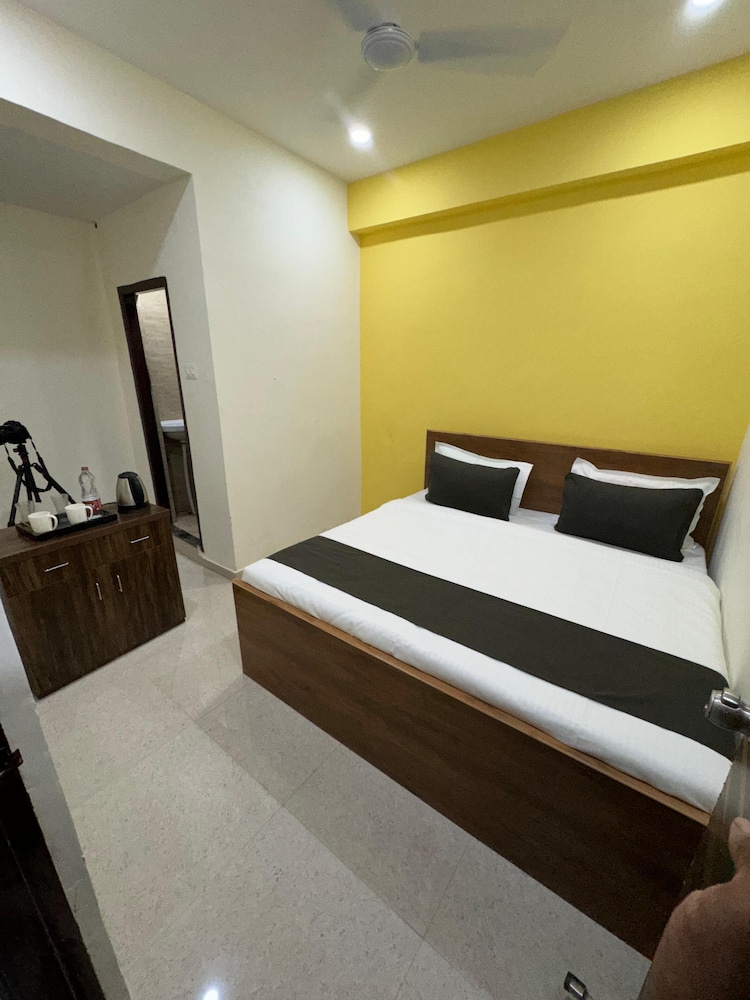 Classic Single Room