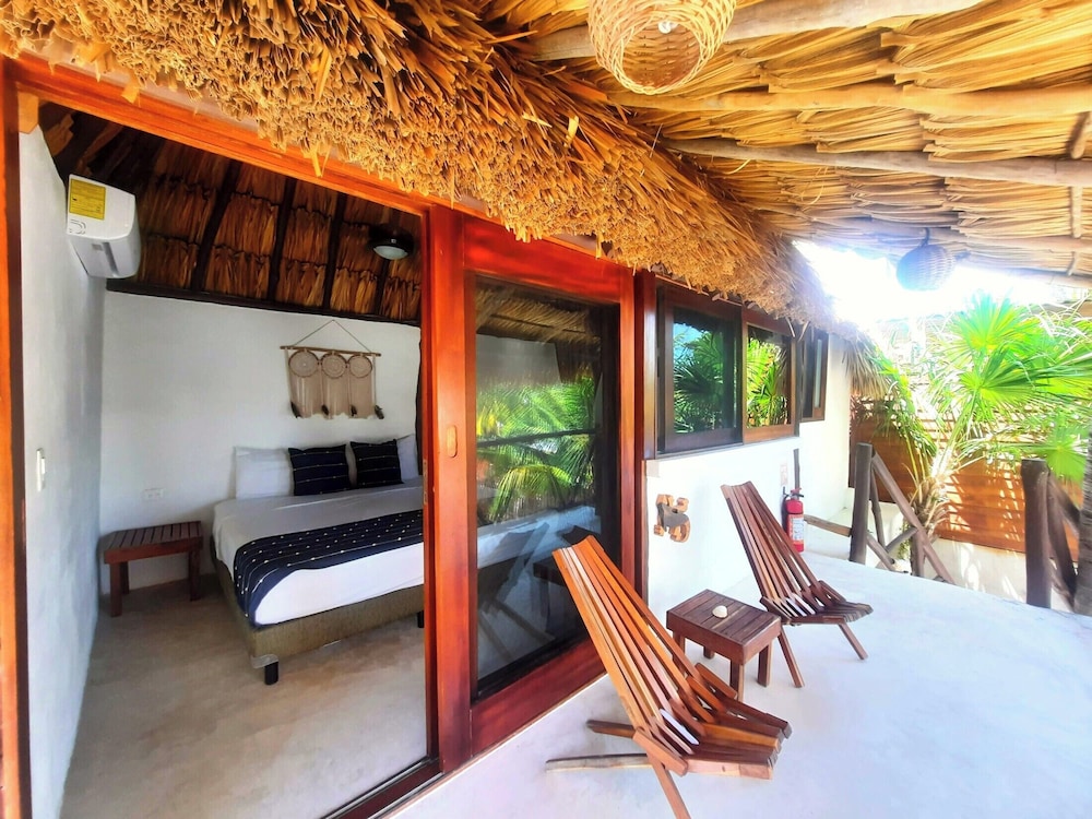 Standard Double Room (Iguana)