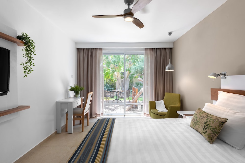 Superior Room, Garden View - Photo 1