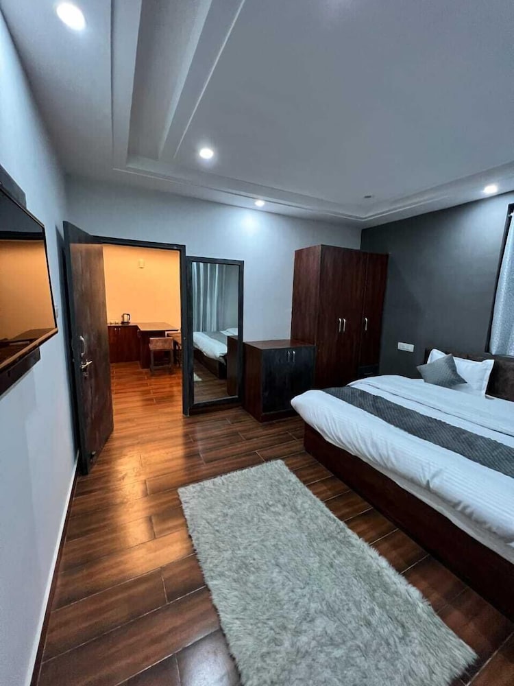 Deluxe Room - Photo 8