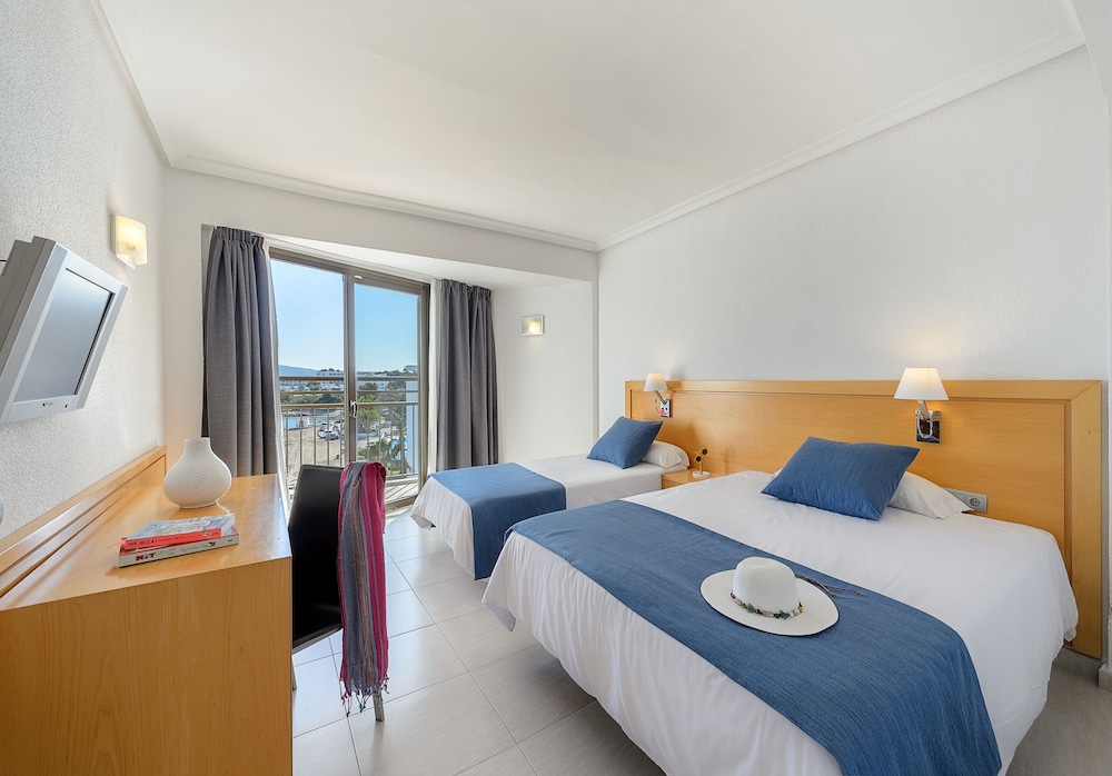 Double Room (3 Adults) - Photo 1