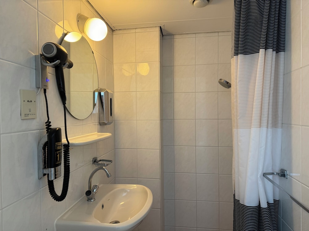 Single Room with Balcony photo 3
