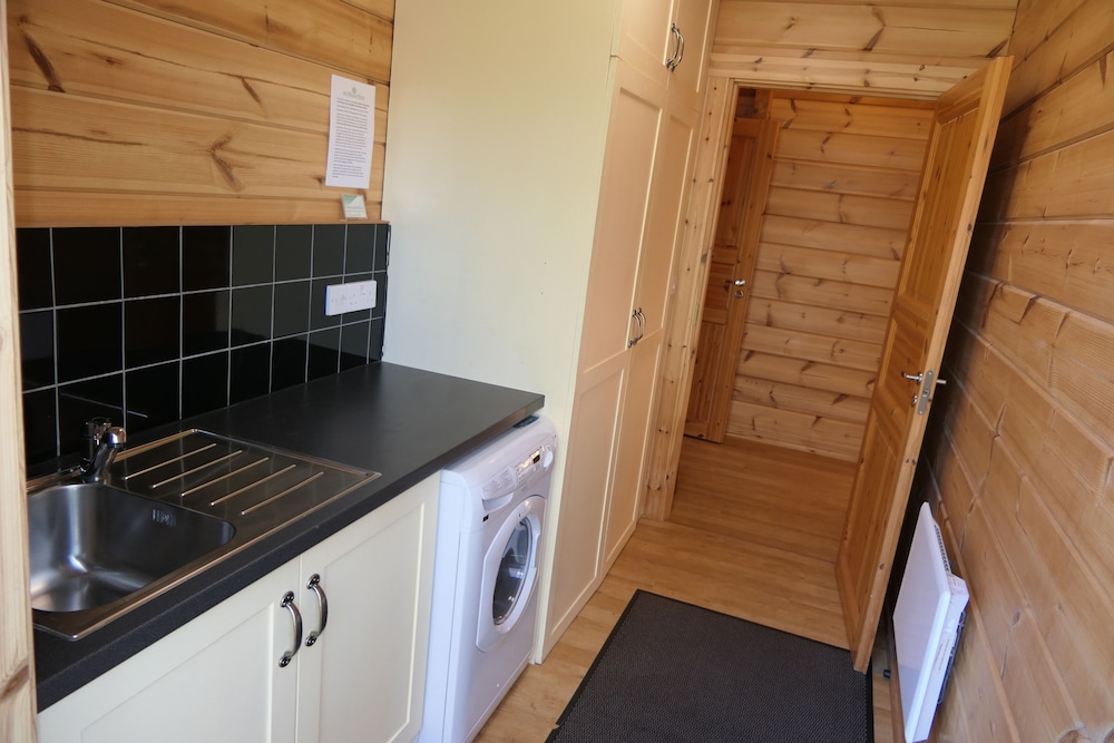 Cabin, 2 Bedrooms (Kingfisher) photo 2