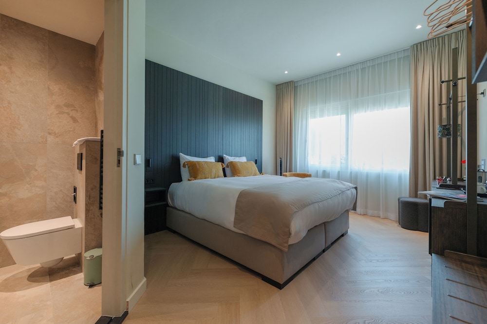 Deluxe Double Room - Photo 1