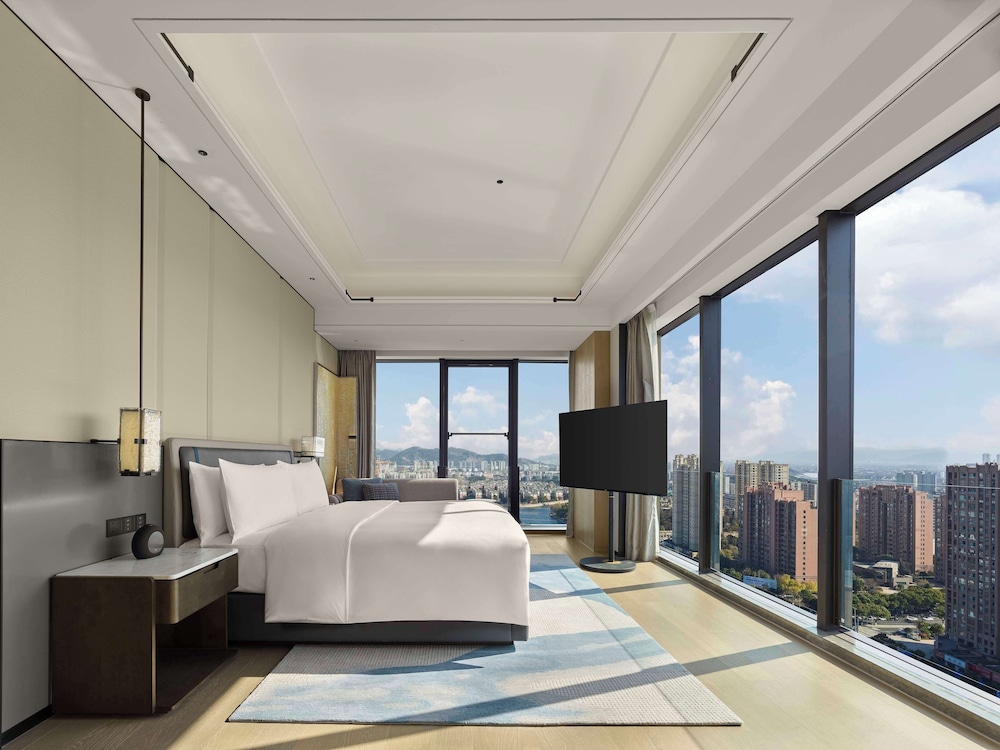 Premium Suite, 1 King Bed
