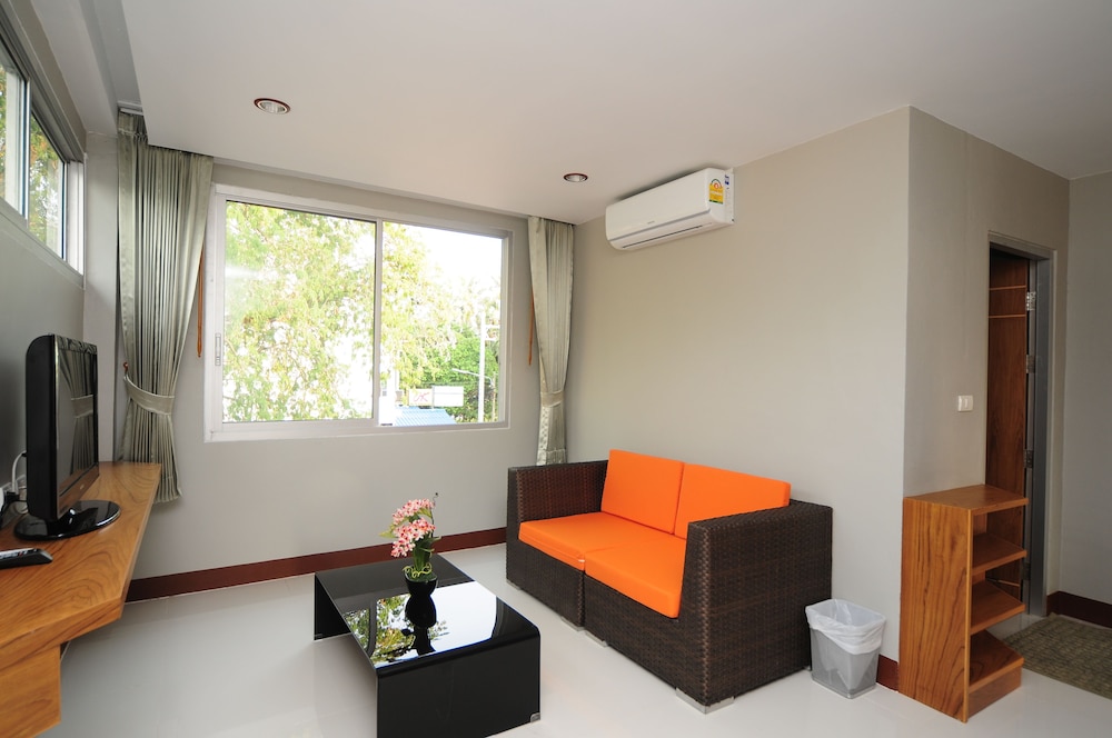 Family Room photo 2