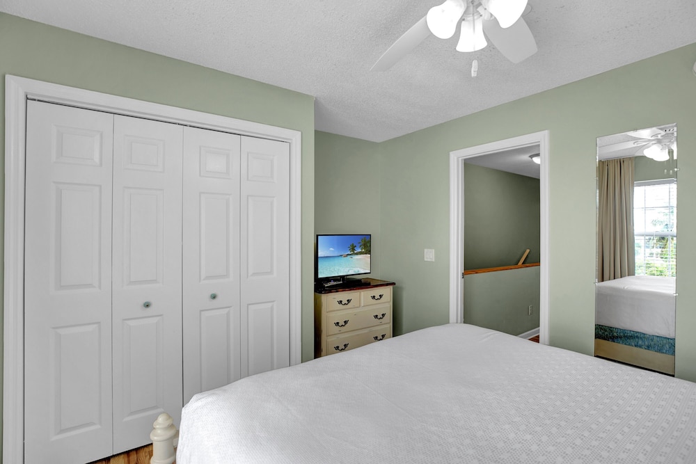 Premium Condo, 2 Bedrooms photo 3