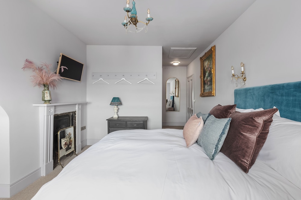 Standard Double Room, City View