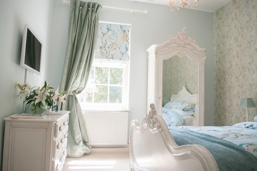 Luxury Double Room, 1 King Bed (Bird Room) photo 1