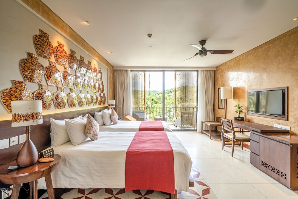 Deluxe Room, Hill View photo 2