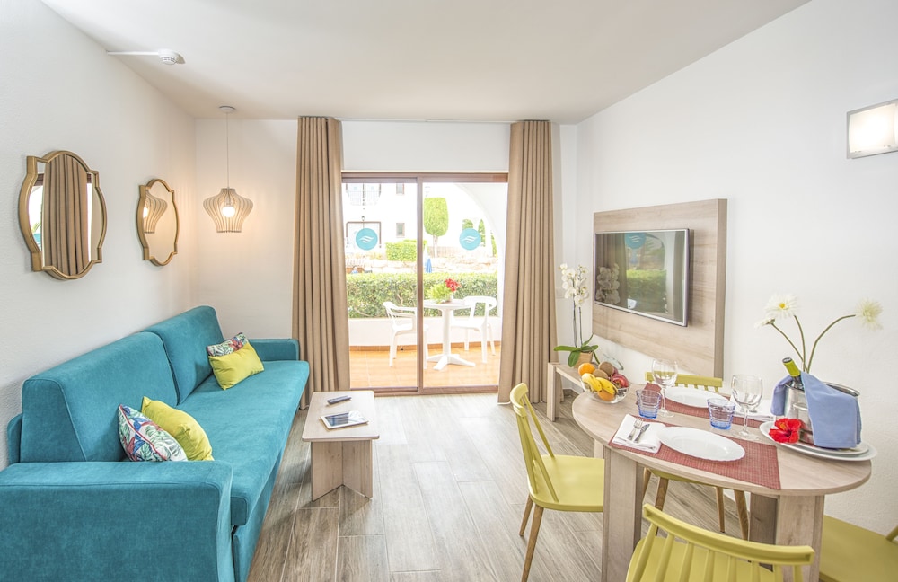 Apartamento, 1 habitación, balcón, vista a la piscina (2 adultos + 2 niños)