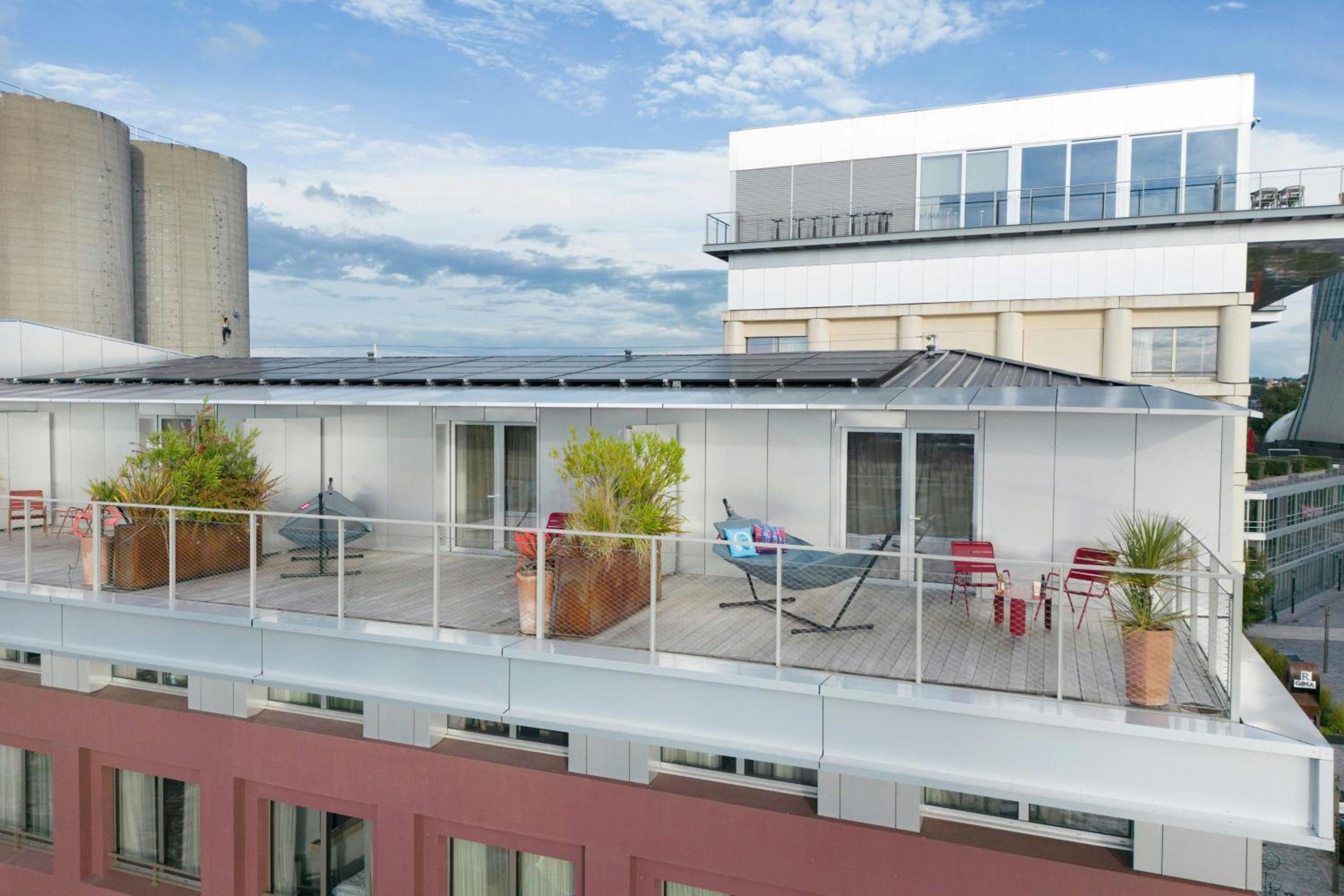 Moxy Harbor Sleeper Rooftoop Terrace Room with Harbor View - Photo 7