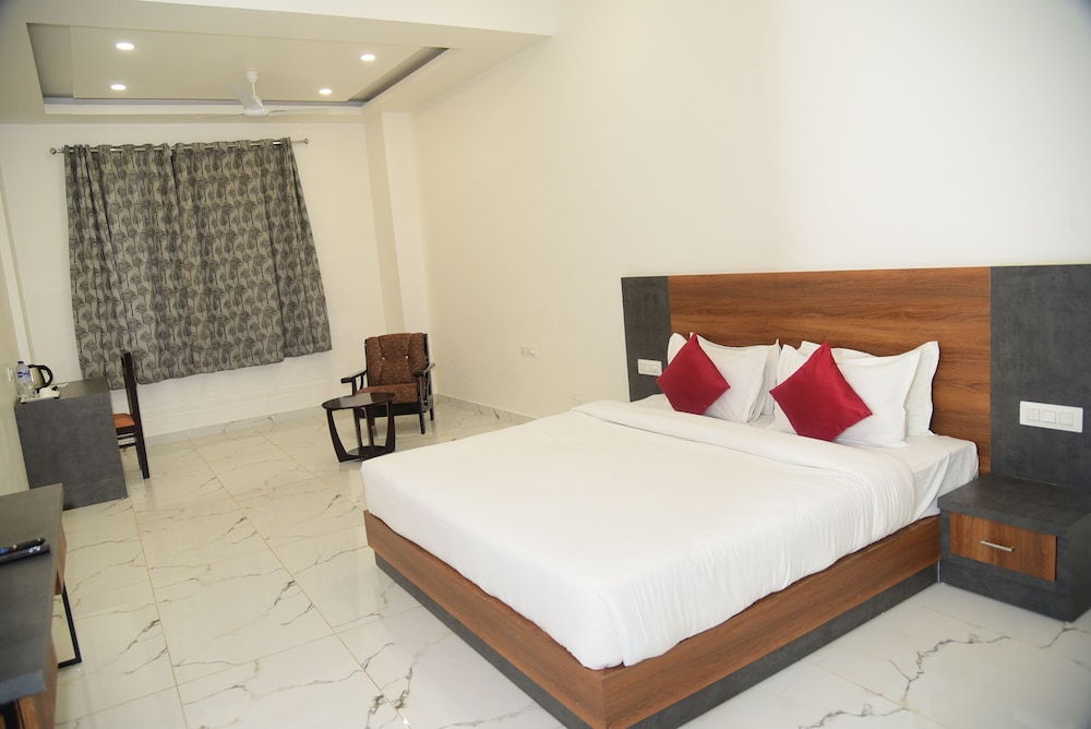 Standard Room, City View photo 1