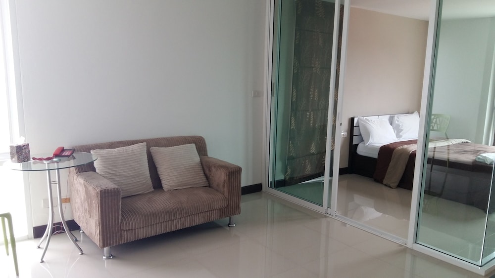 Suite, 1 Bedroom photo 2