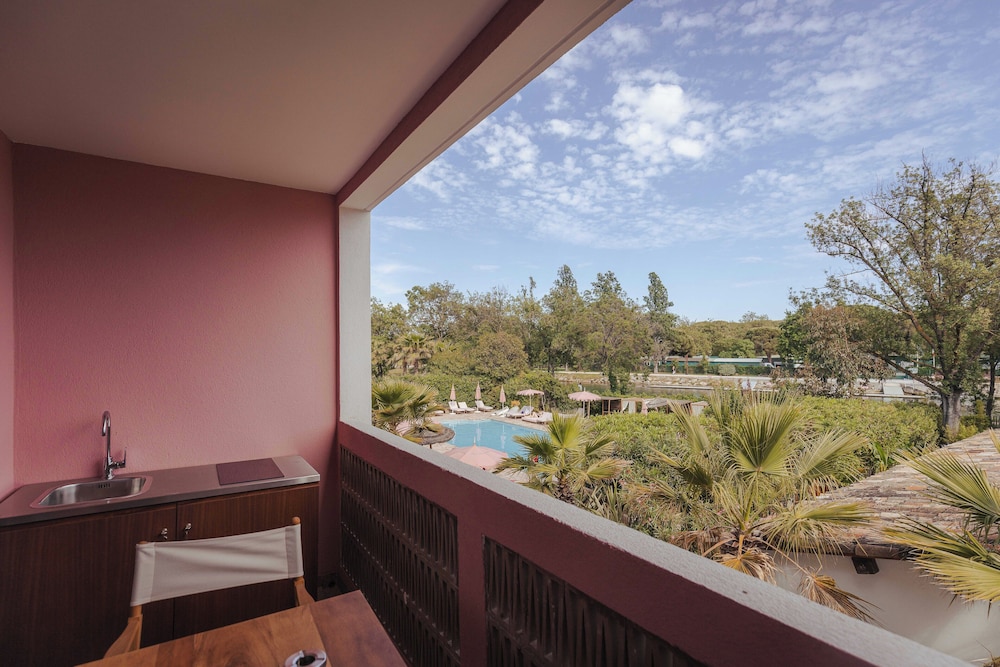 MI CASA SIGNATURE RIVER VIEW photo 3