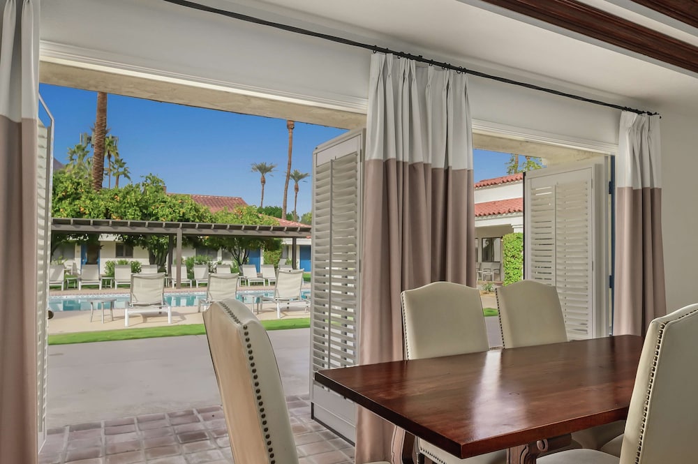 Executive Suite, 1 King Bed with Sofa bed, Fireplace