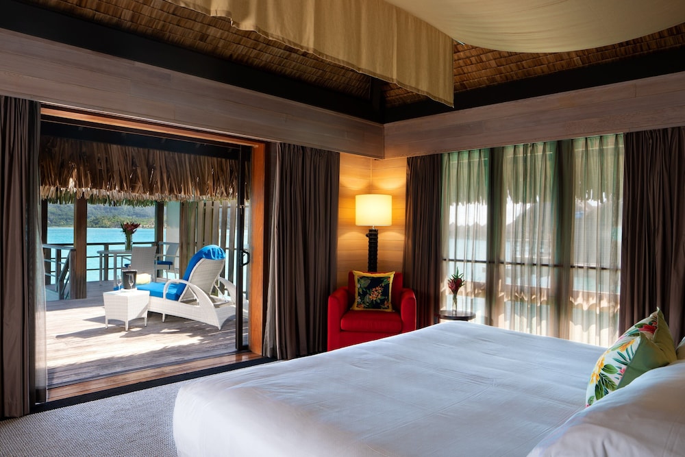 Deluxe Villa, 1 King Bed, Overwater (view)