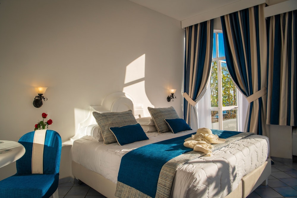 Executive Room, Jetted Tub, Sea View photo 1