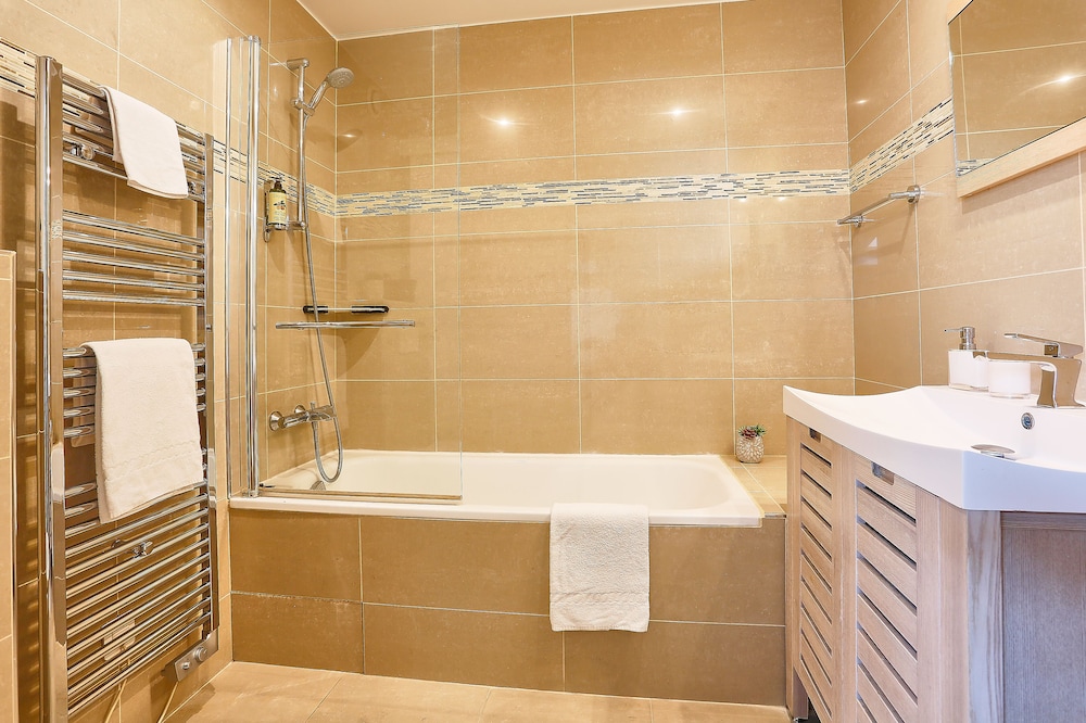 Duplex, 1 Bedroom photo 2