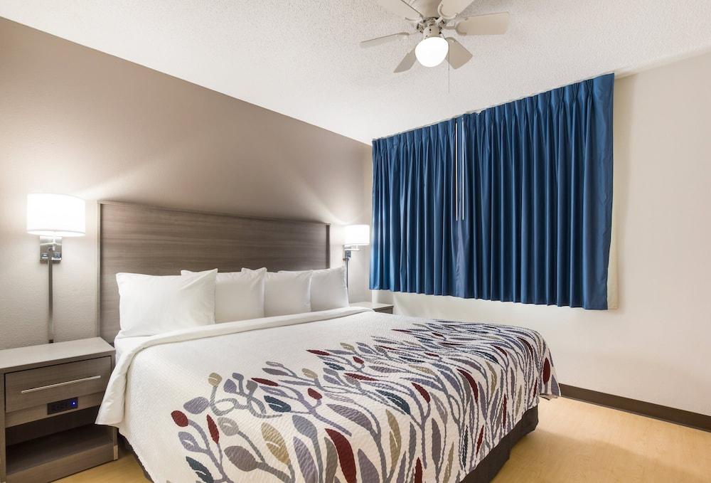 Suite, Multiple Beds, Non Smoking, Kitchen - Photo 2