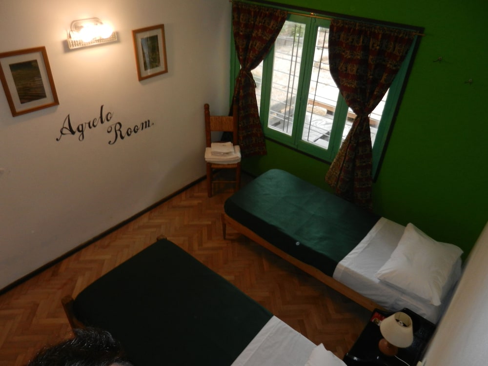 Family Quadruple Room, Multiple Beds, Private Bathroom photo 1