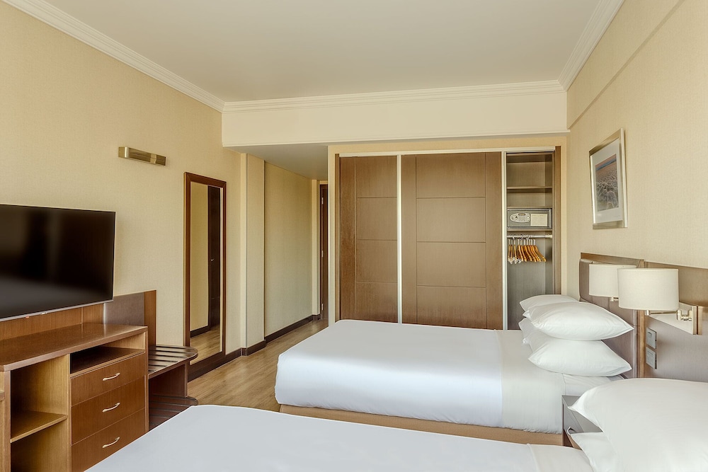 Deluxe Room, 2 Queen Beds photo 1
