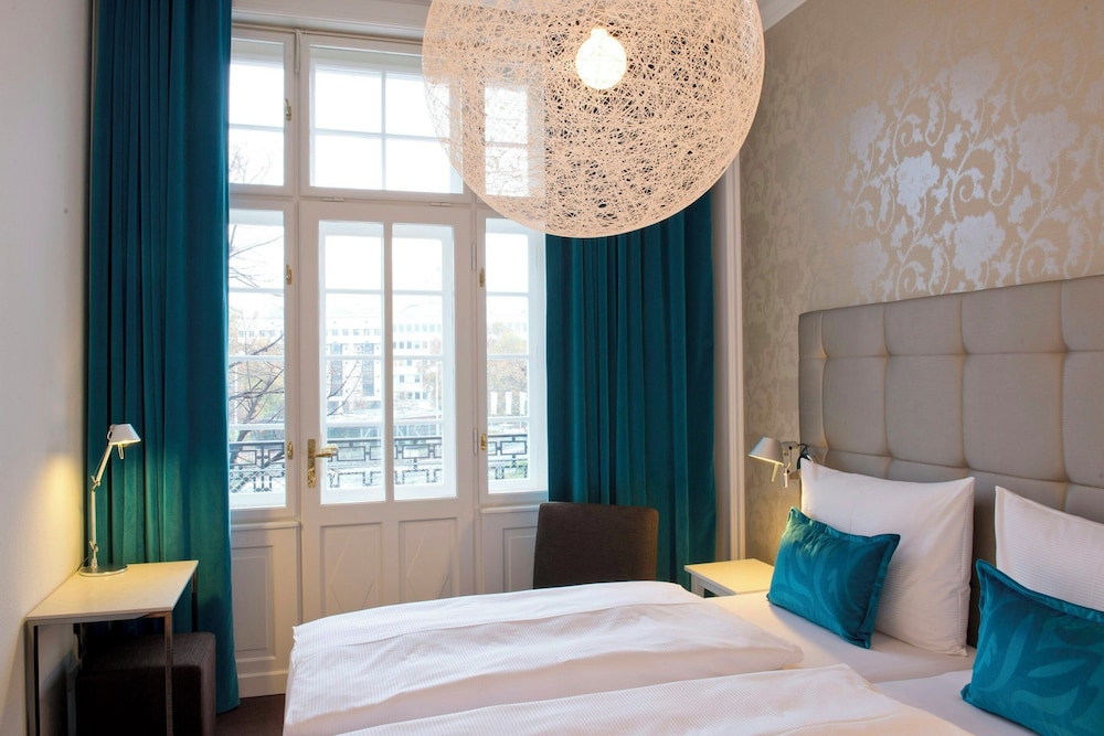 Room (THE ONE with a view)