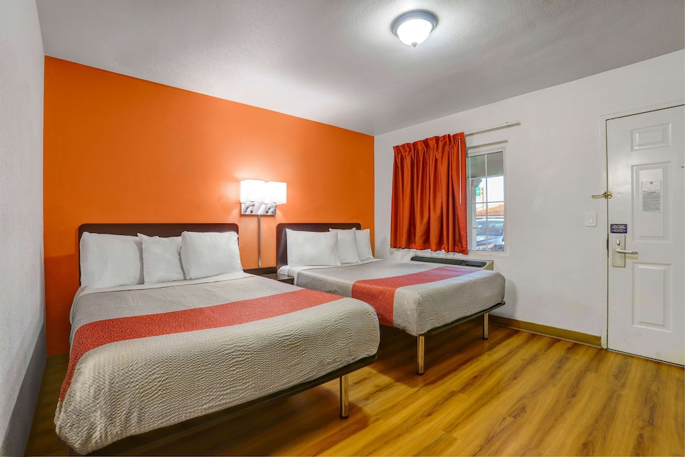 Standard Room, 2 Double Beds, Smoking, Refrigerator & Microwave - Photo 1