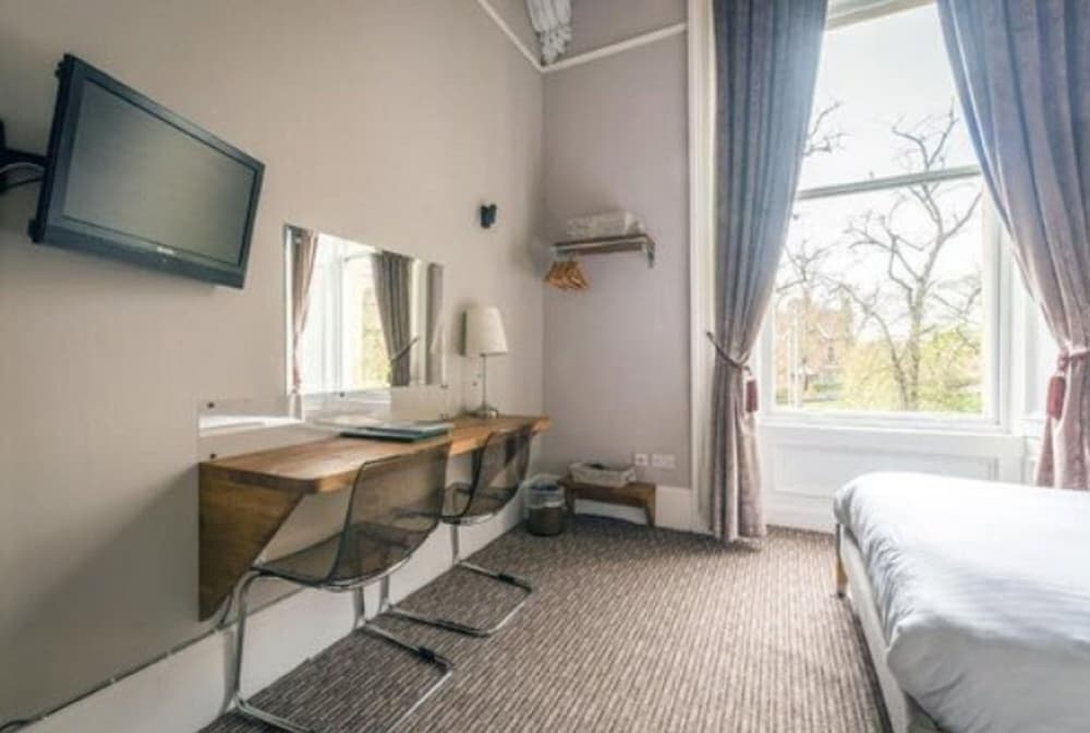 Standard Double | One Double bed photo 2