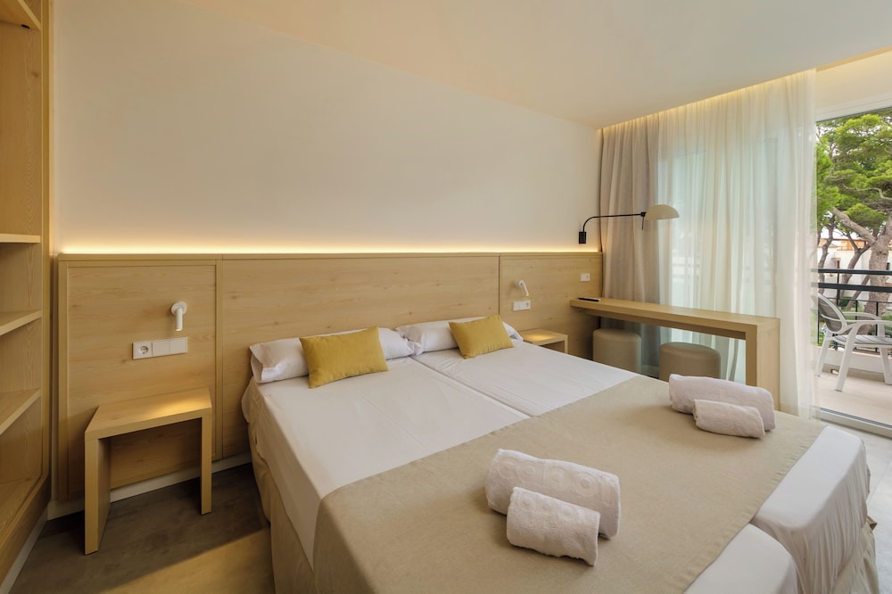 Double Room, Partial Sea View