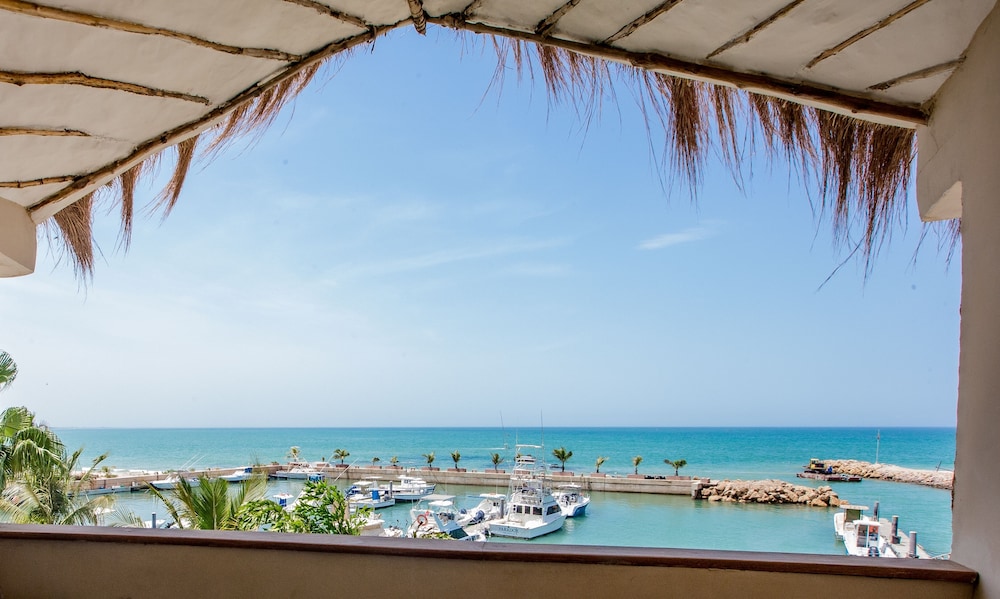 Exclusive Suite, 1 Double Bed, Beach View (Prestige) - Photo 6