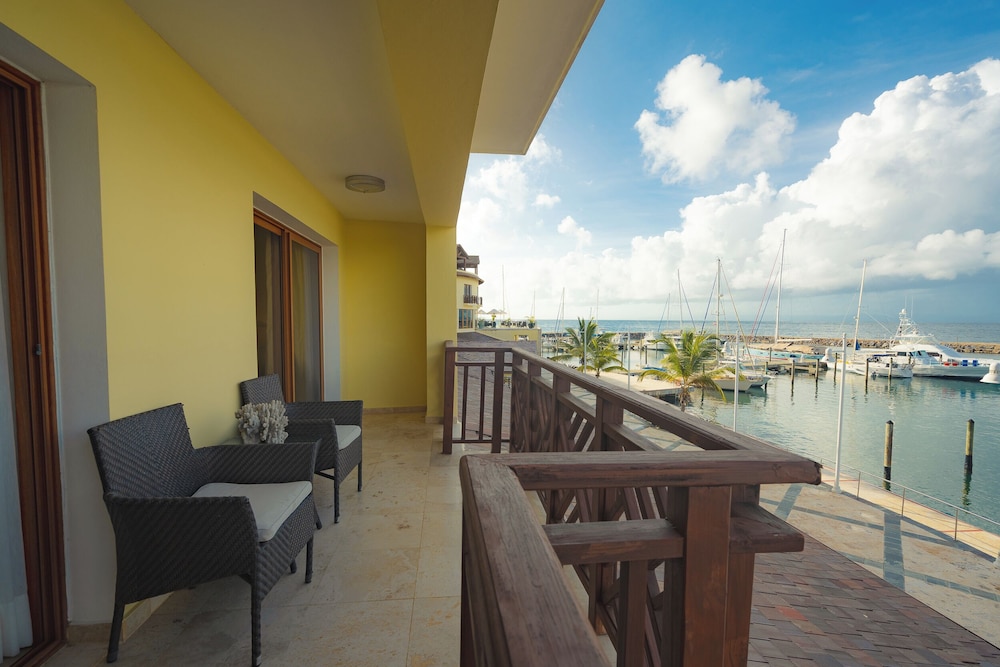 Luxury Suite, 1 Bedroom, Kitchenette, Ocean View