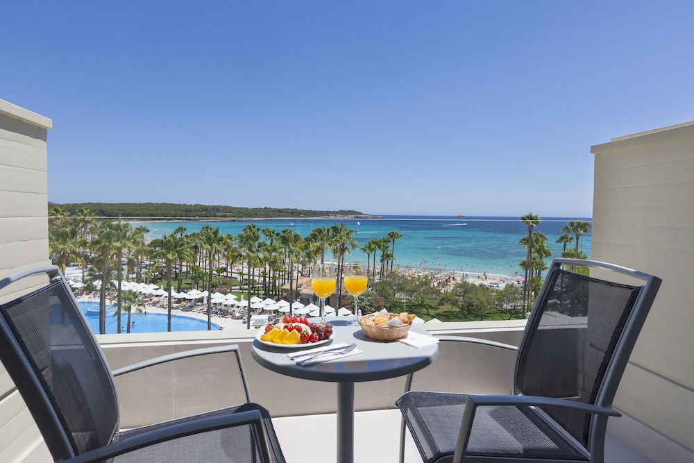 Double Room, Balcony, Sea View (Premium Upgrade) thumbnail 6
