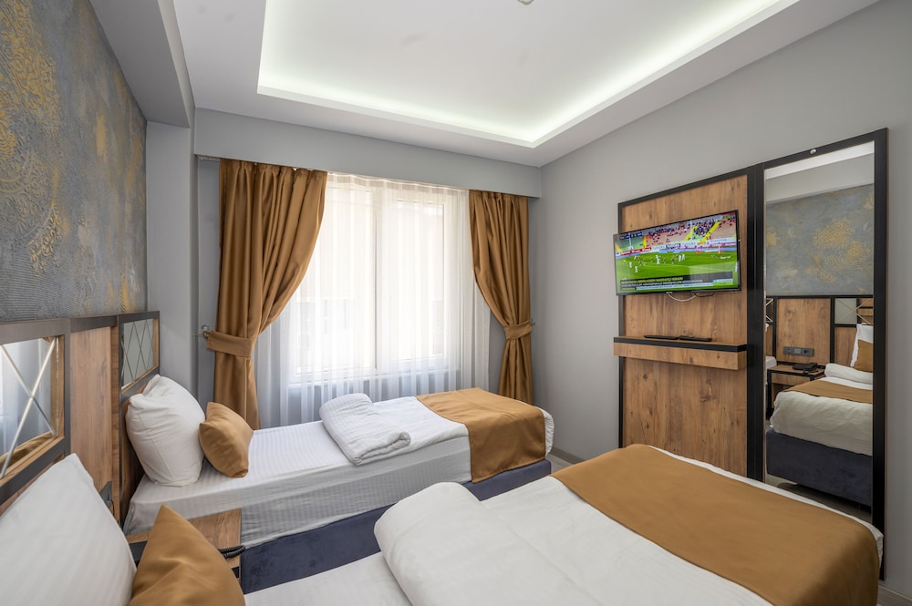 Deluxe Triple Room photo 1
