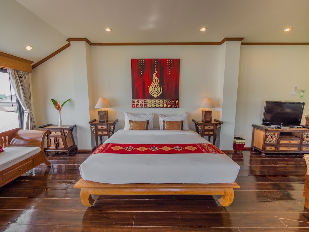 Deluxe Suite, River View photo 3