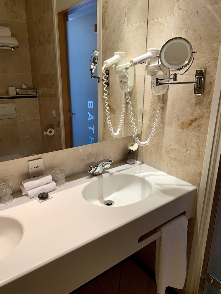 Premium Room - Photo 3