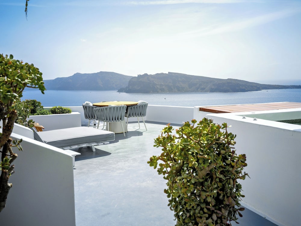 The Winemaker's Suite with Hot Tub & Caldera View - Photo 15
