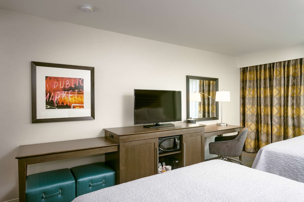 Room, 2 Queen Beds, Accessible, Balcony (Hearing)