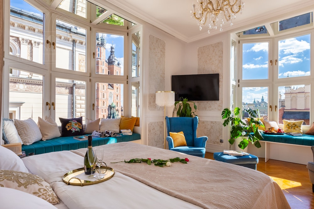 Royal Apartment, 1 Bedroom, Kitchenette, City View photo 1