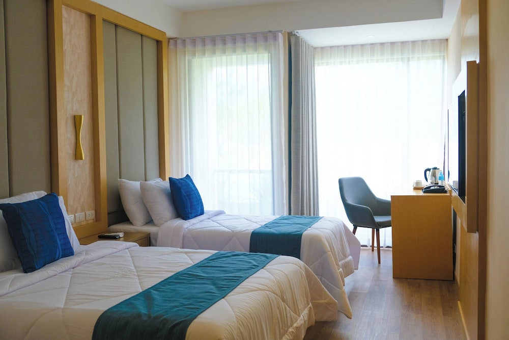 Deluxe Double or Twin Room