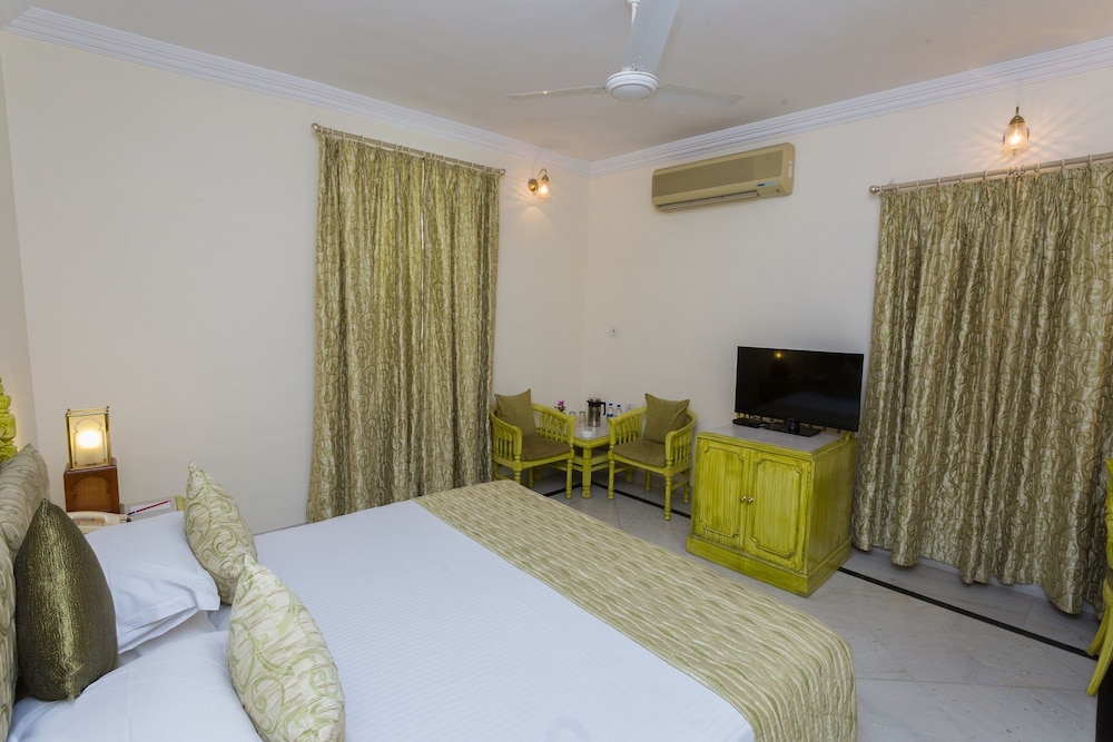 Superior Room - Photo 37