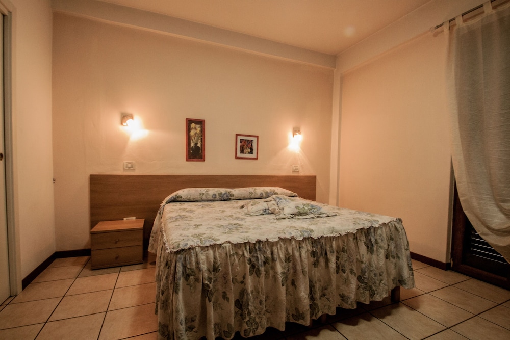 Double Or Twin Room photo 1