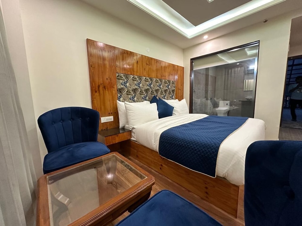 Luxury Room, Hill View