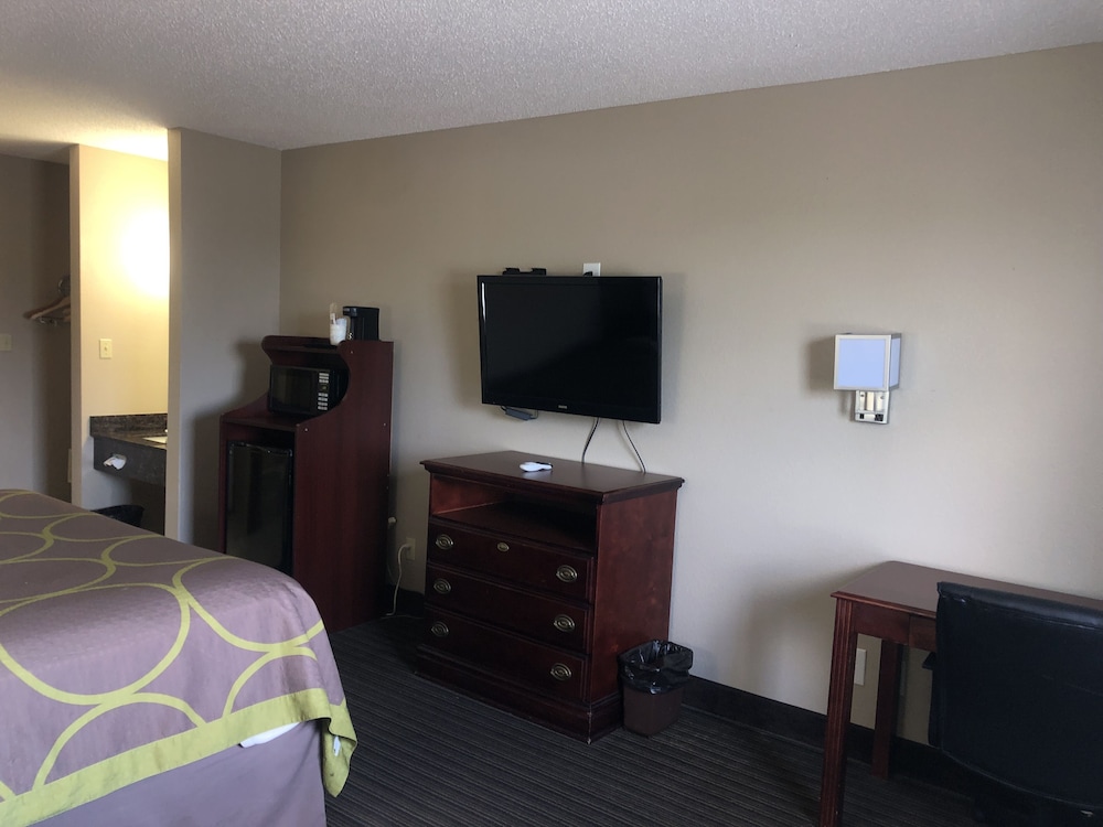 Standard Room, 1 King Bed photo 2