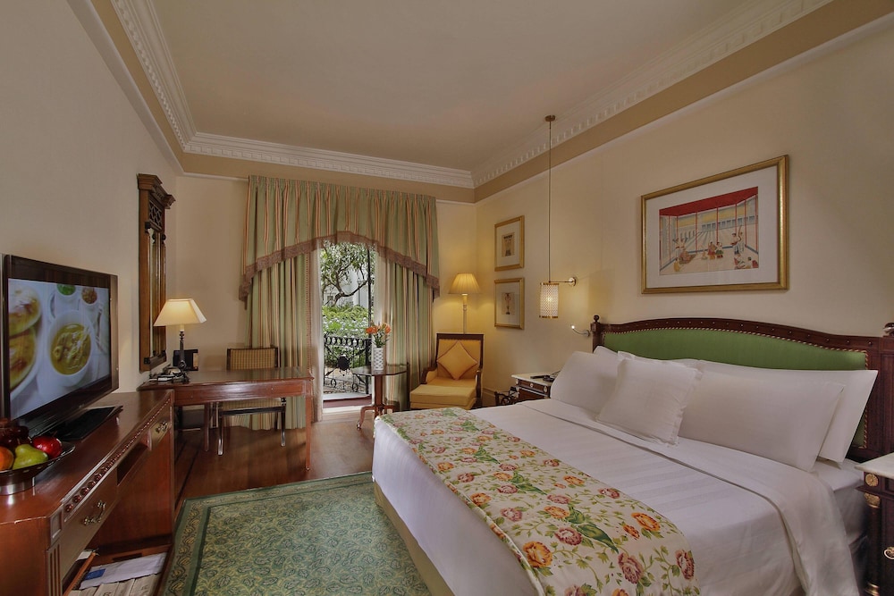 Club Room, 1 Queen Bed - Photo 4