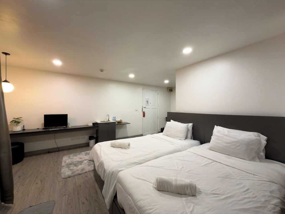 Grand Double Room, City View photo 2