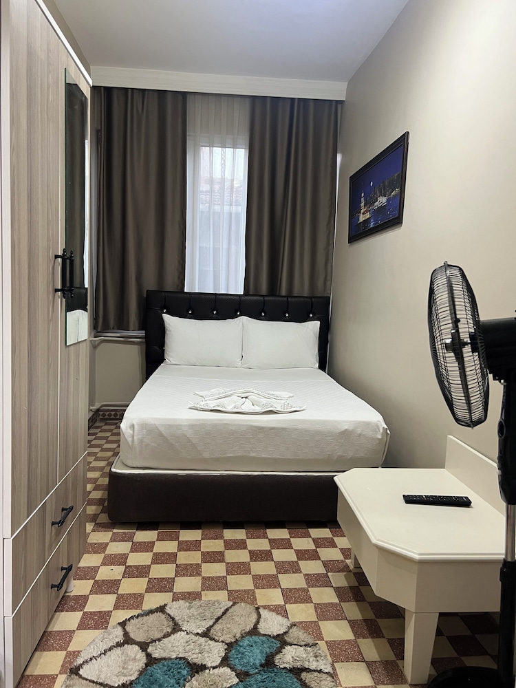 Economy Double Room, Smoking photo 1