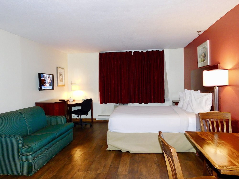 Deluxe Suite, 2 Queen Beds, Non Smoking, Kitchen - Photo 2